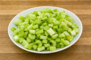 کرفس خرد شده معیارهای تشخیص تازگی و اصالت پیش از خرید